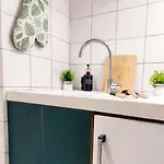 La Vie La La - Maison Et Avec Piscine, Sauna Et Salle De Jeux