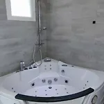 La Vie La La - Maison Et Avec Piscine, Sauna Et Salle De Jeux