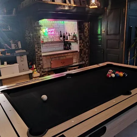 La Vie La La - Maison Et Avec Piscine, Sauna Et Salle De Jeux Retournac