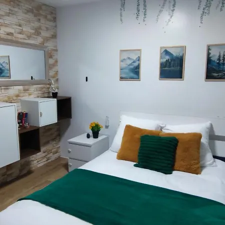 La Vie La La - Maison Et Avec Piscine, Sauna Et Salle De Jeux Retournac