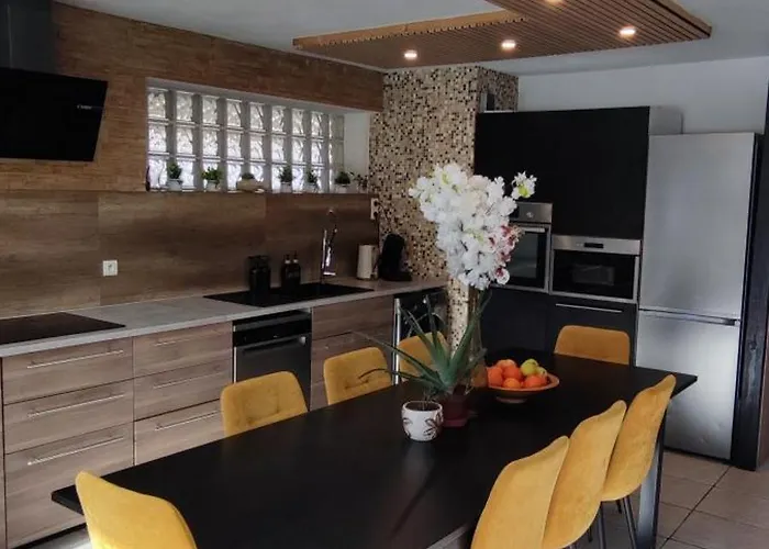 La Vie La La - Maison Et Avec Piscine, Sauna Et Salle De Jeux Nyaraló *