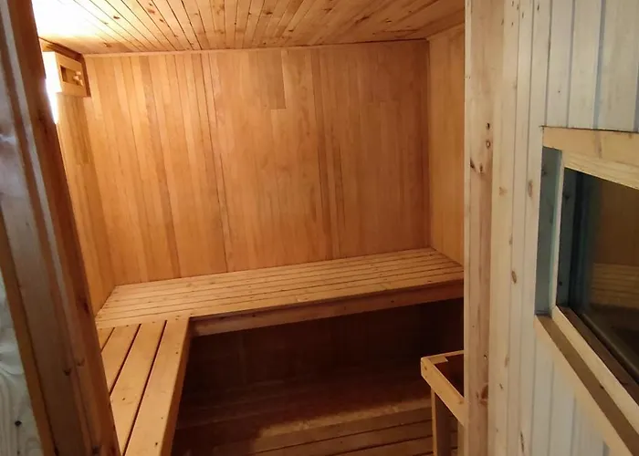 Nyaraló La Vie La La - Maison Et Avec Piscine, Sauna Et Salle De Jeux Retournac