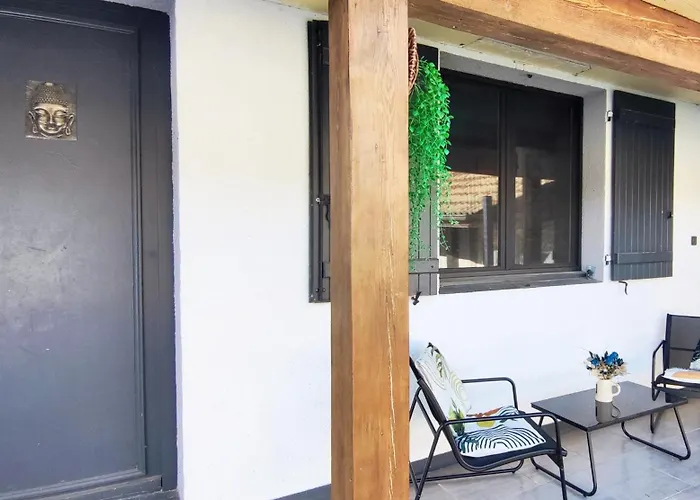 Nyaraló La Vie La La - Maison Et Avec Piscine, Sauna Et Salle De Jeux Retournac